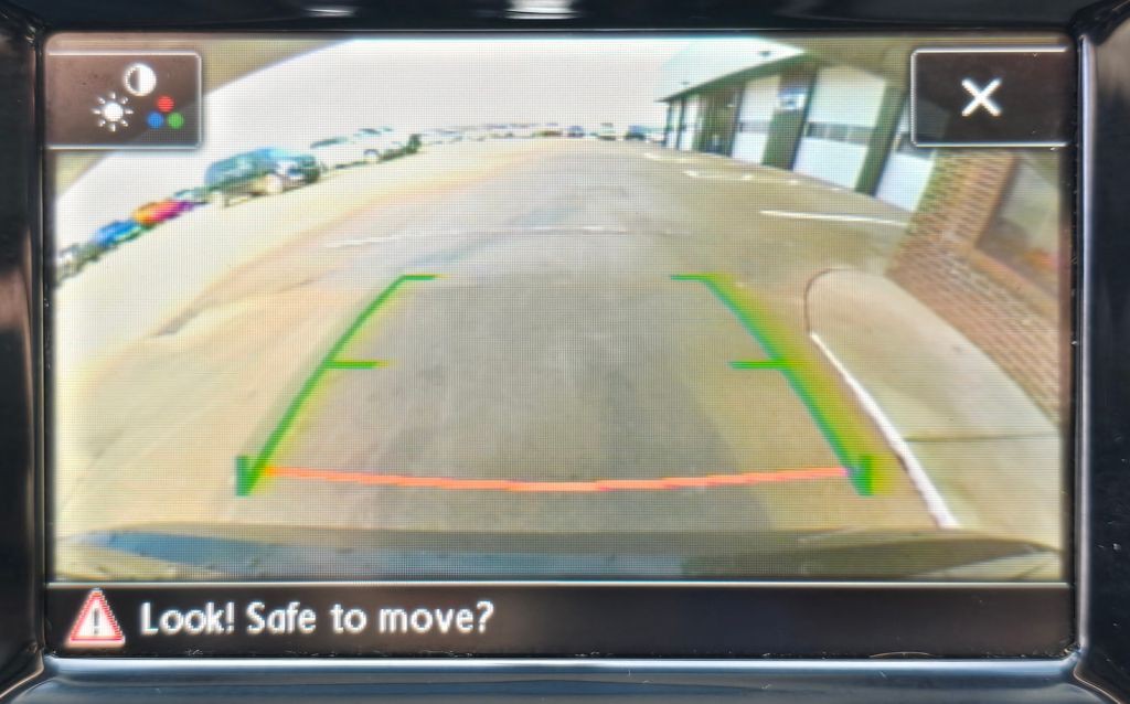 2017 Volkswagen Passat Image 30