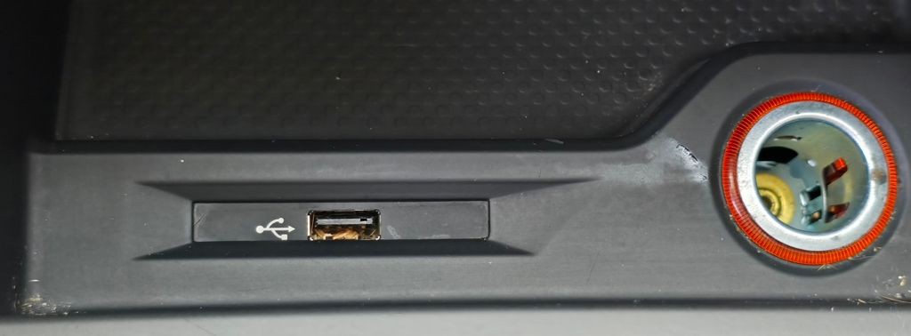 2017 Volkswagen Passat Image 32