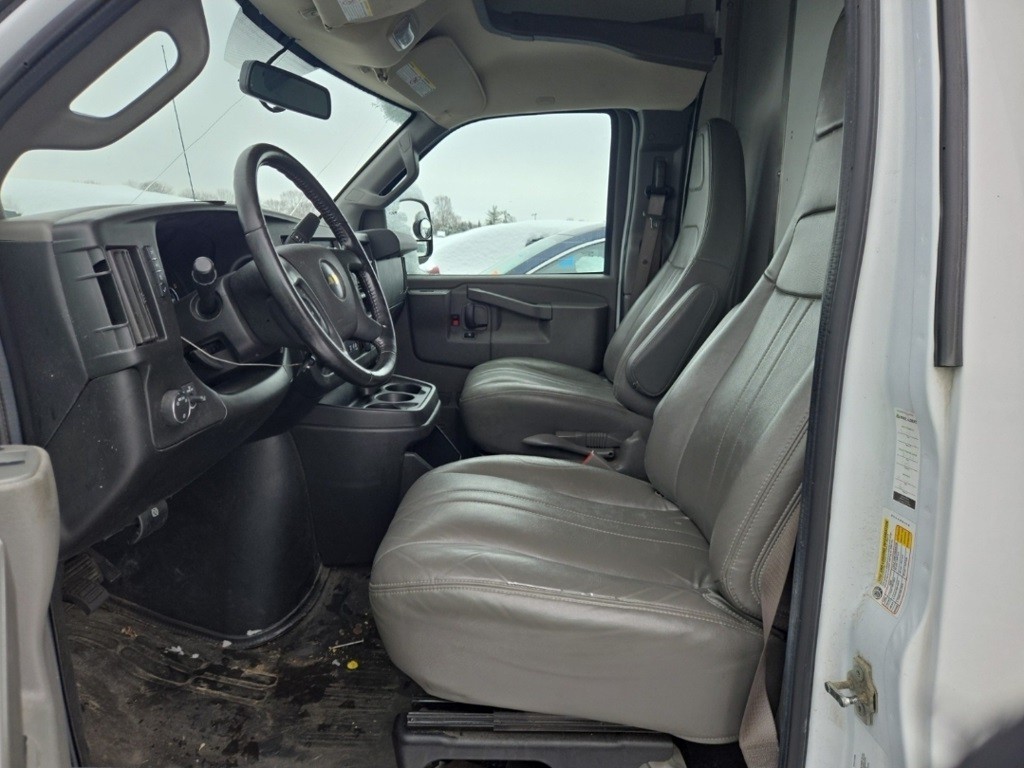 2021 Chevrolet Express Image 6