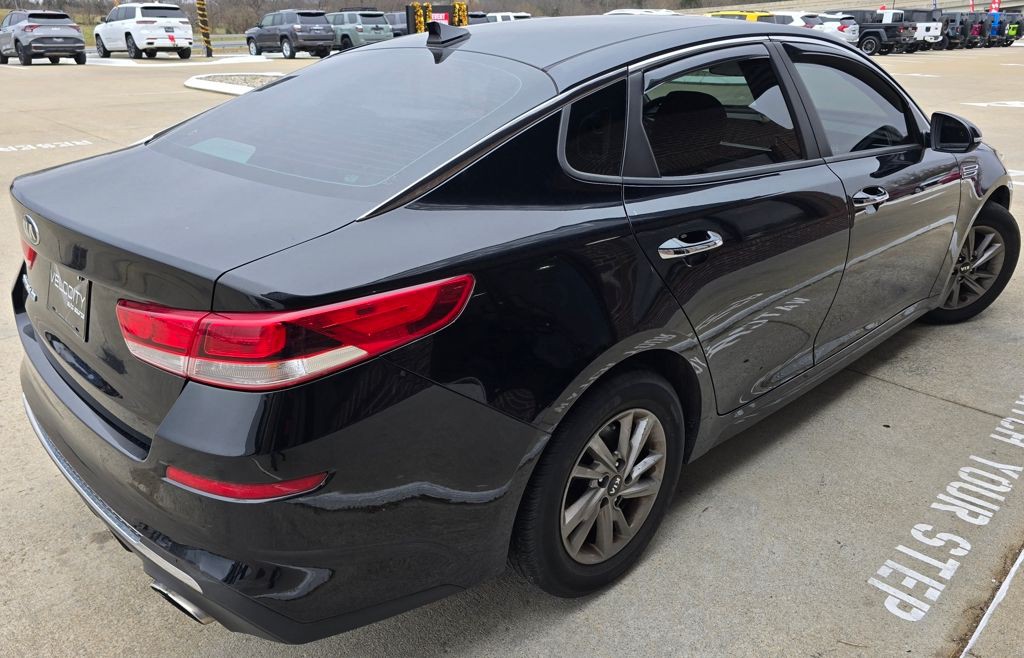 2020 Kia Optima Image 5