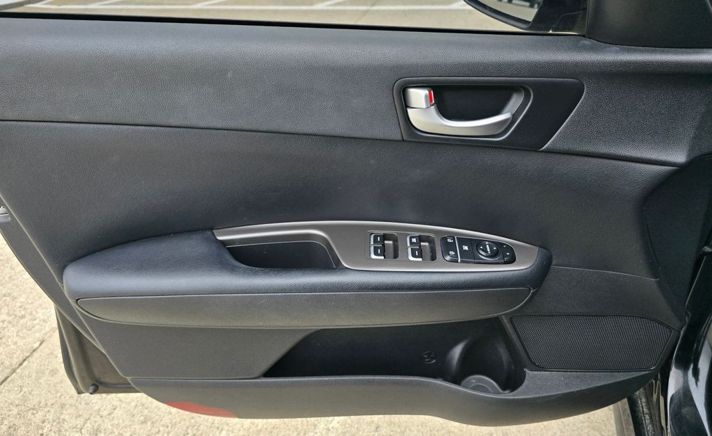 2020 Kia Optima Image 7