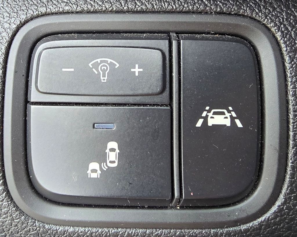 2020 Kia Optima Image 9