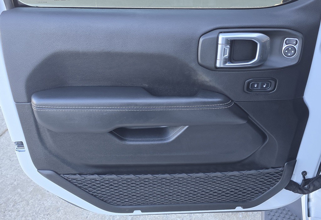 2022 Jeep Wrangler Image 18