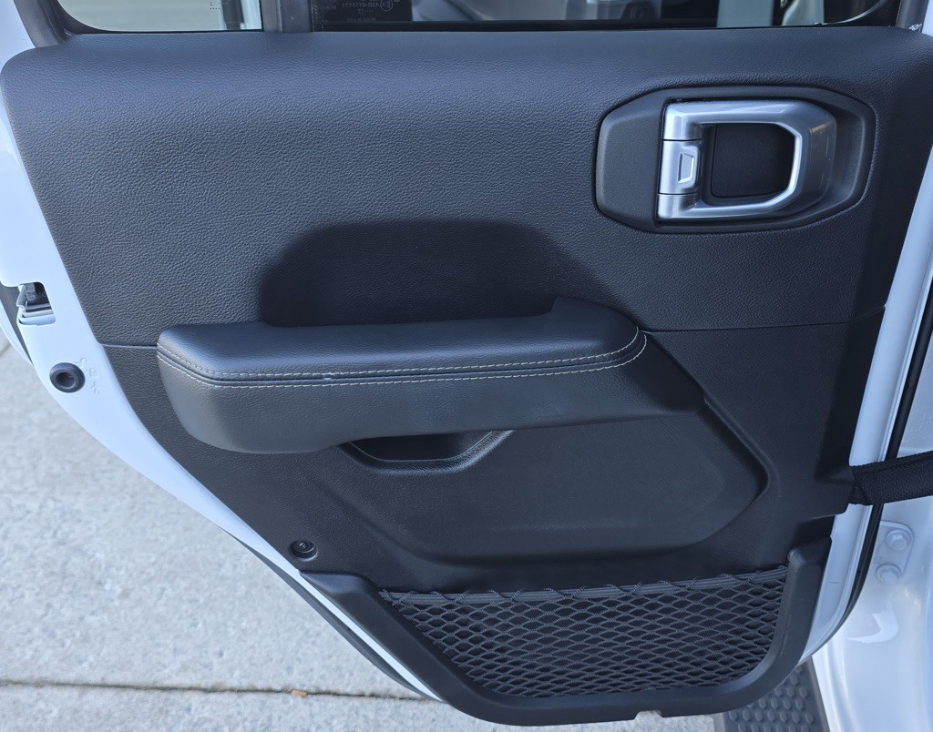 2022 Jeep Wrangler Image 38