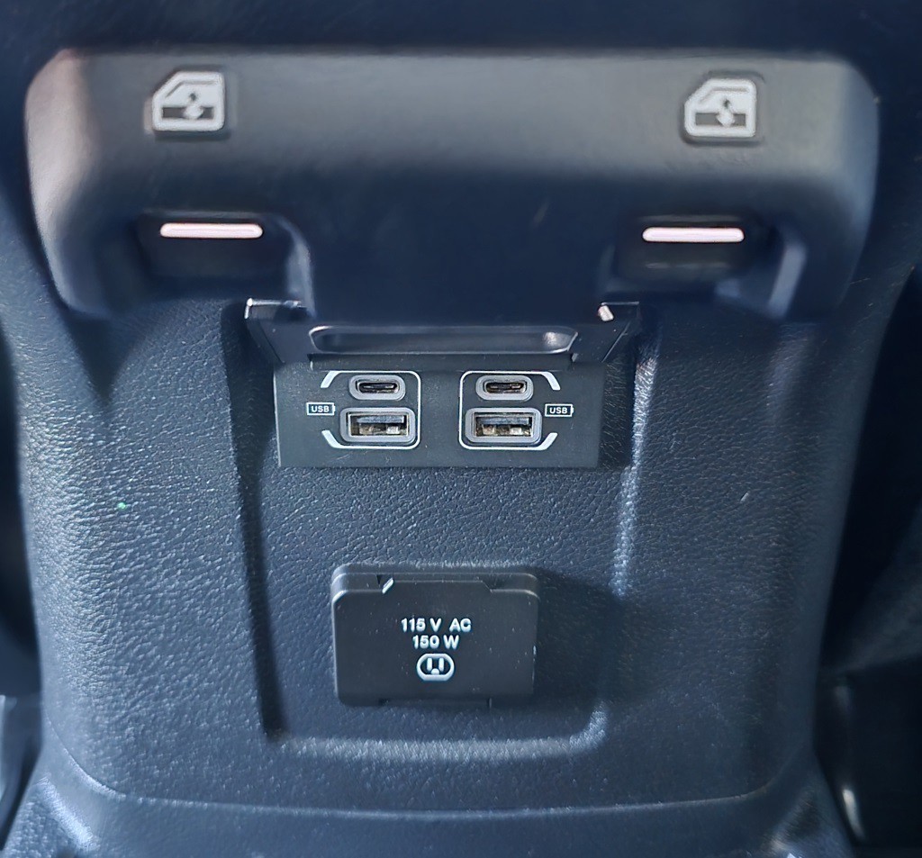 2022 Jeep Wrangler Image 42