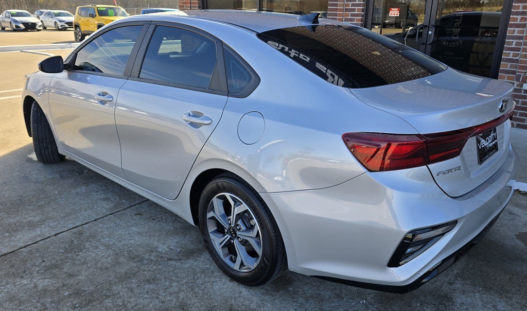 2021 Kia Forte Image 6