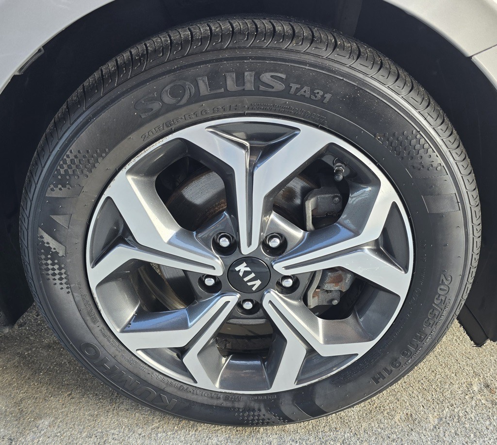 2021 Kia Forte Image 13