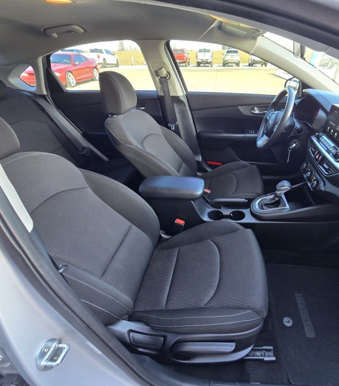 2021 Kia Forte Image 32