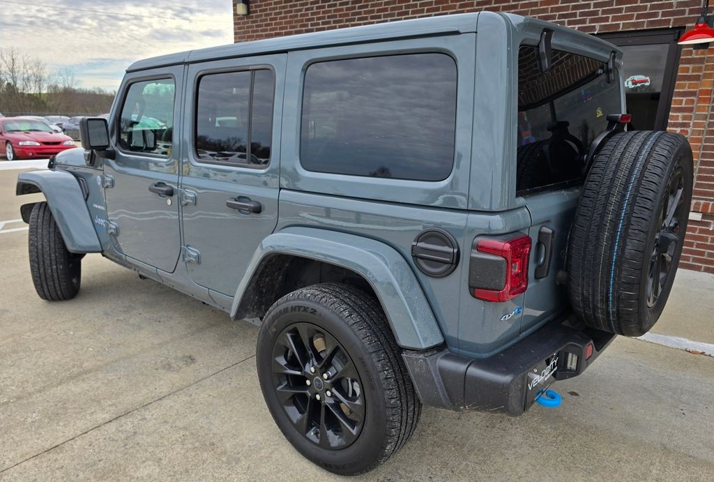 2024 Jeep Wrangler Image 4