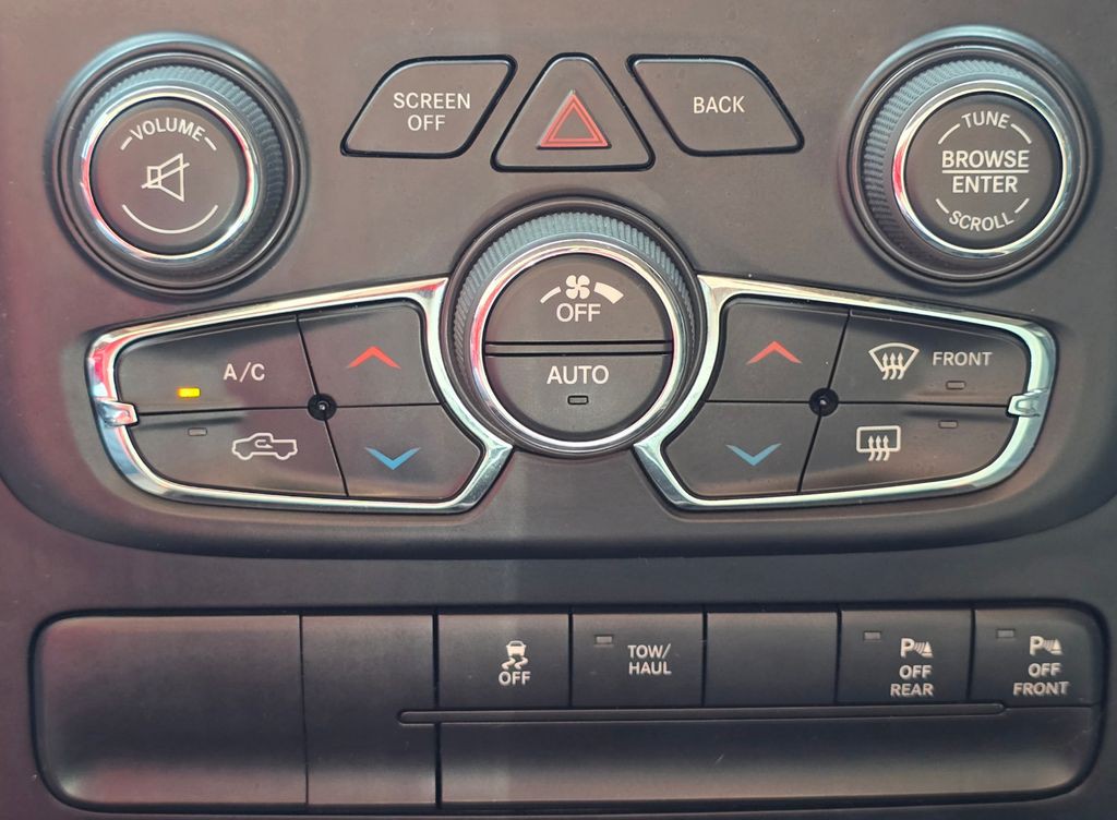 2017 RAM 1500 Image 33