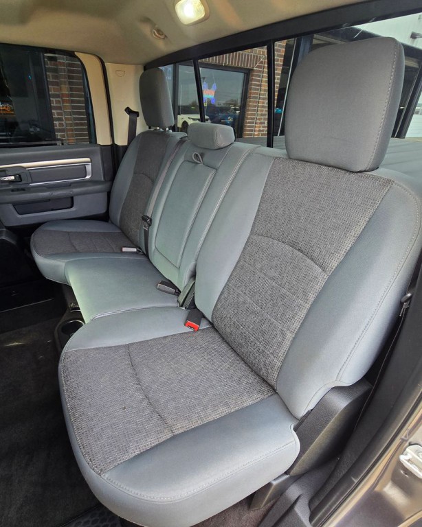 2017 RAM 1500 Image 40