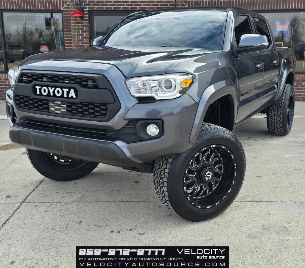 2021 Toyota Tacoma Image 1