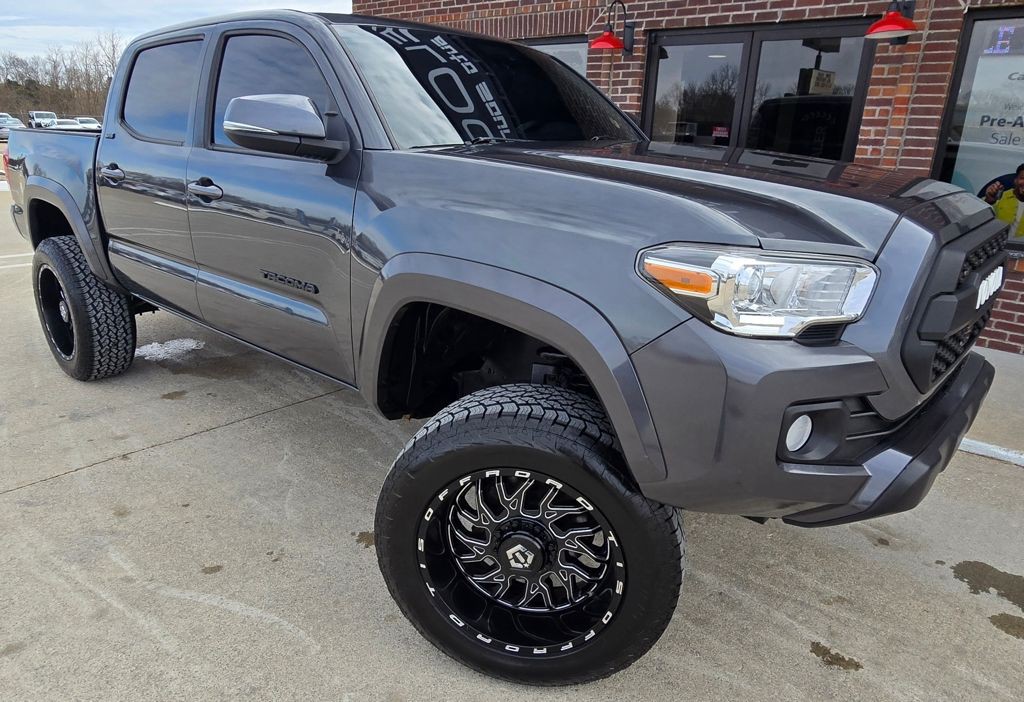 2021 Toyota Tacoma Image 3