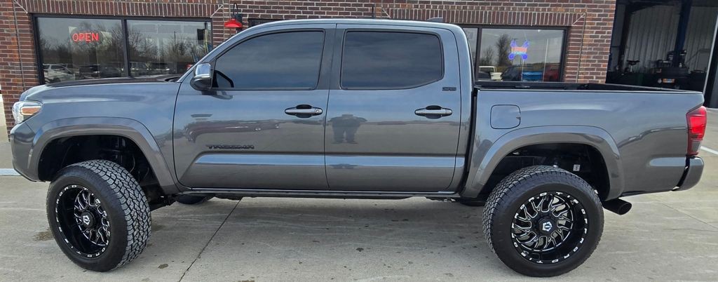 2021 Toyota Tacoma Image 4