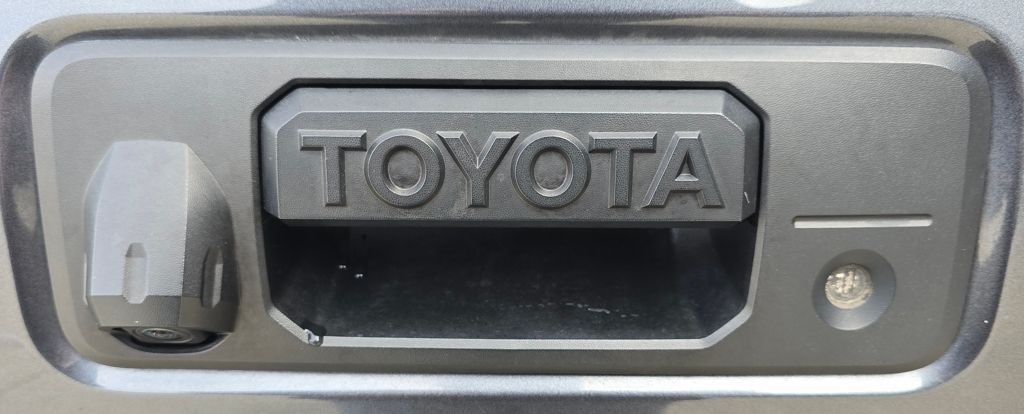 2021 Toyota Tacoma Image 9