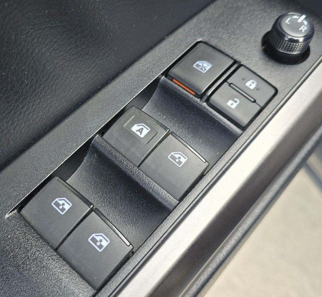 2021 Toyota Tacoma Image 19