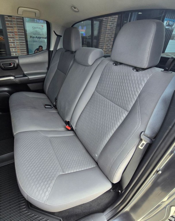 2021 Toyota Tacoma Image 37