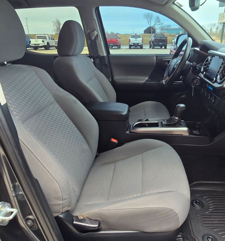 2021 Toyota Tacoma Image 39