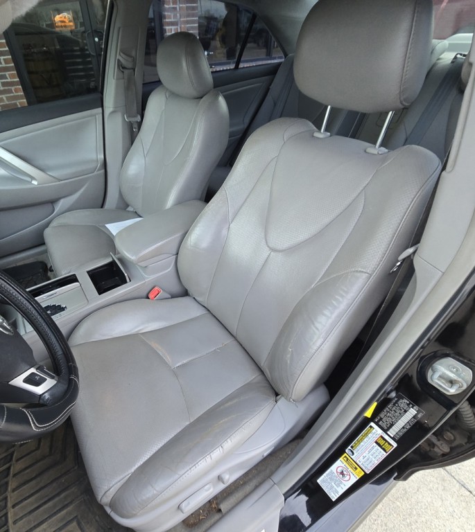 2011 Toyota Camry Image 5