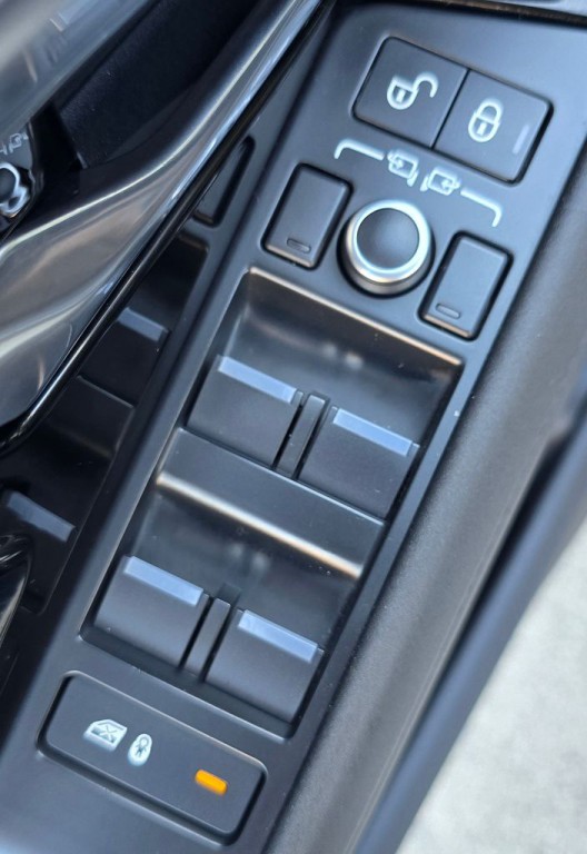 2020 Land Rover Range Rover Evoque Image 17