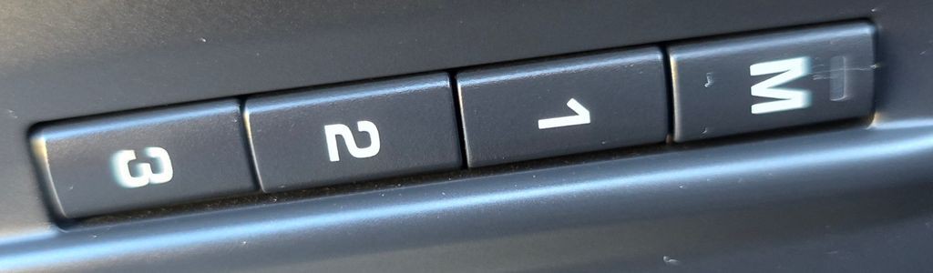 2020 Land Rover Range Rover Evoque Image 18