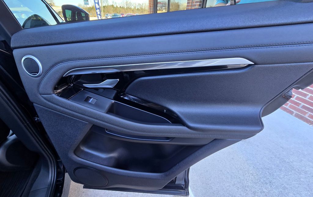 2020 Land Rover Range Rover Evoque Image 39