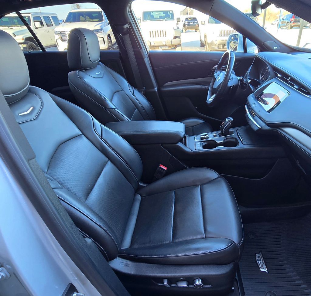 2019 Cadillac XT4 Image 40