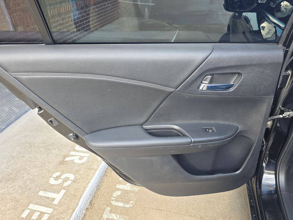 2014 Honda Accord Image 30