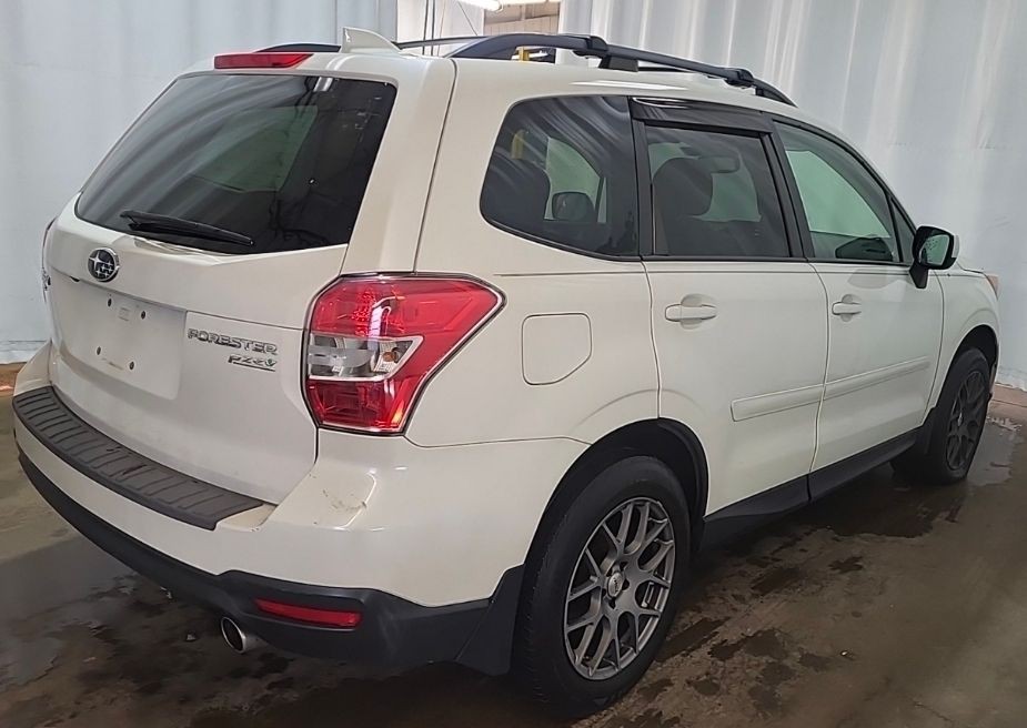 2016 Subaru Forester Image 4