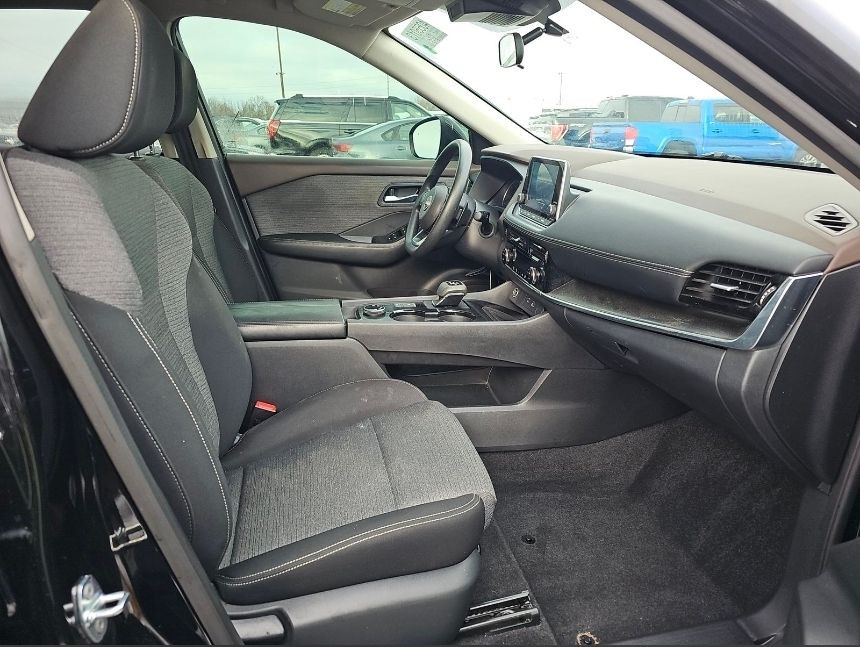 2022 Nissan Rogue Image 9