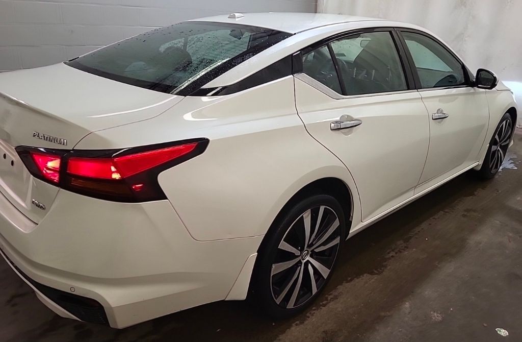 2020 Nissan Altima Image 3