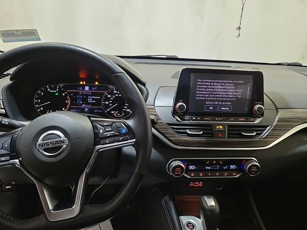 2020 Nissan Altima Image 7