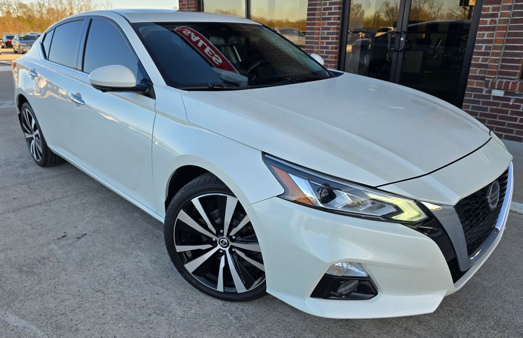 2020 Nissan Altima Image 3