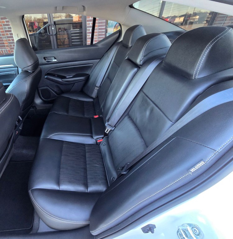 2020 Nissan Altima Image 36