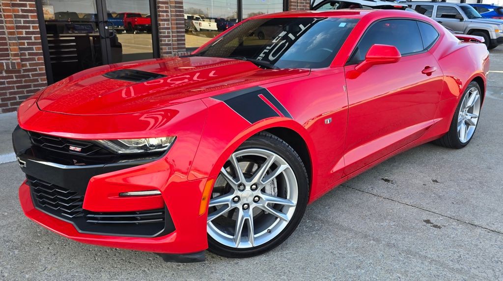 2019 Chevrolet Camaro Image 2