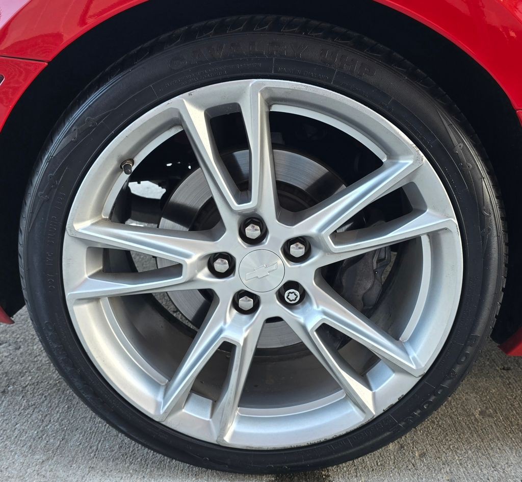 2019 Chevrolet Camaro Image 13