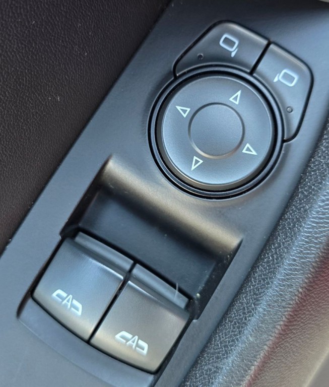 2019 Chevrolet Camaro Image 16