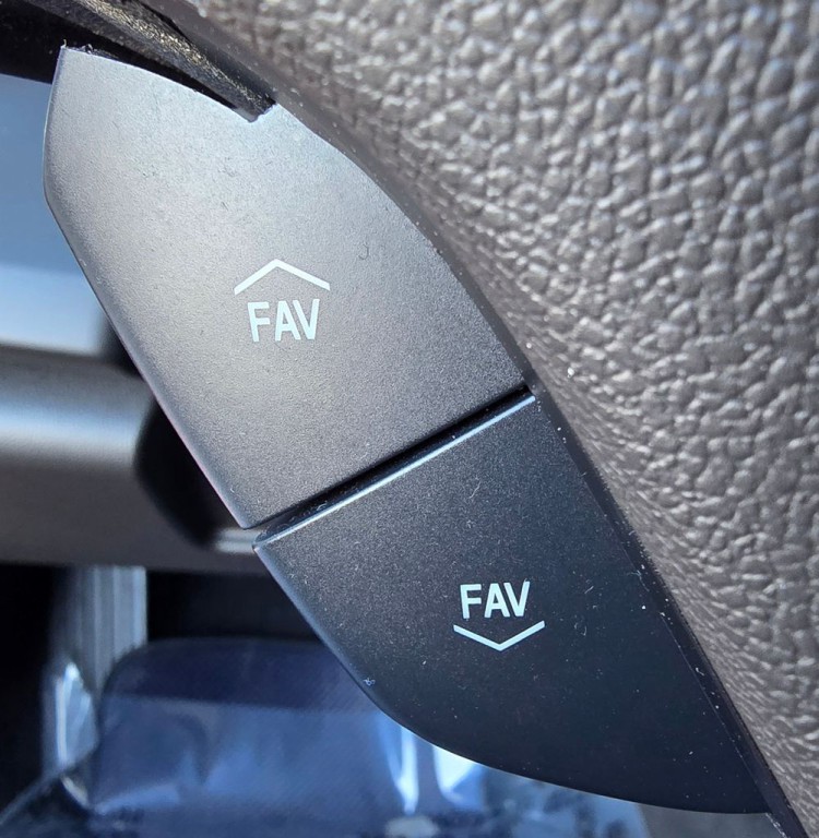 2019 Chevrolet Camaro Image 22