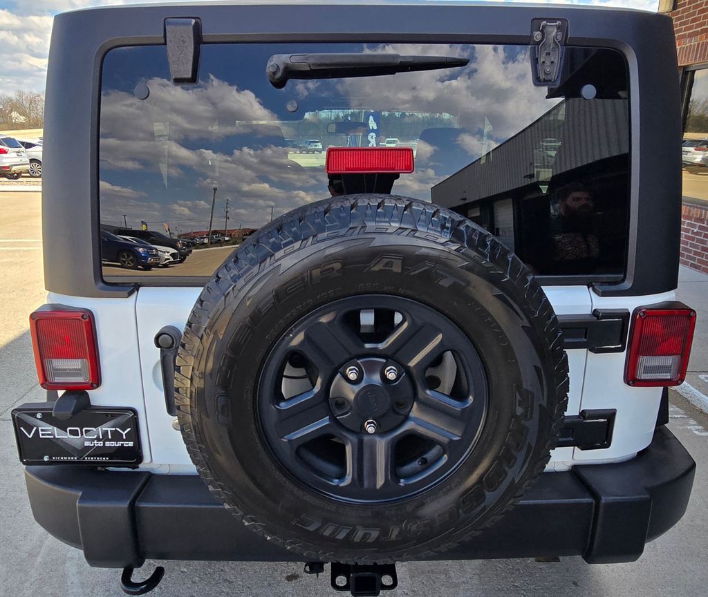 2015 Jeep Wrangler Image 8