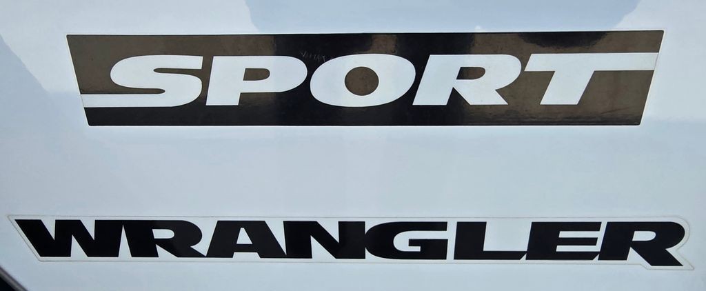 2015 Jeep Wrangler Image 12