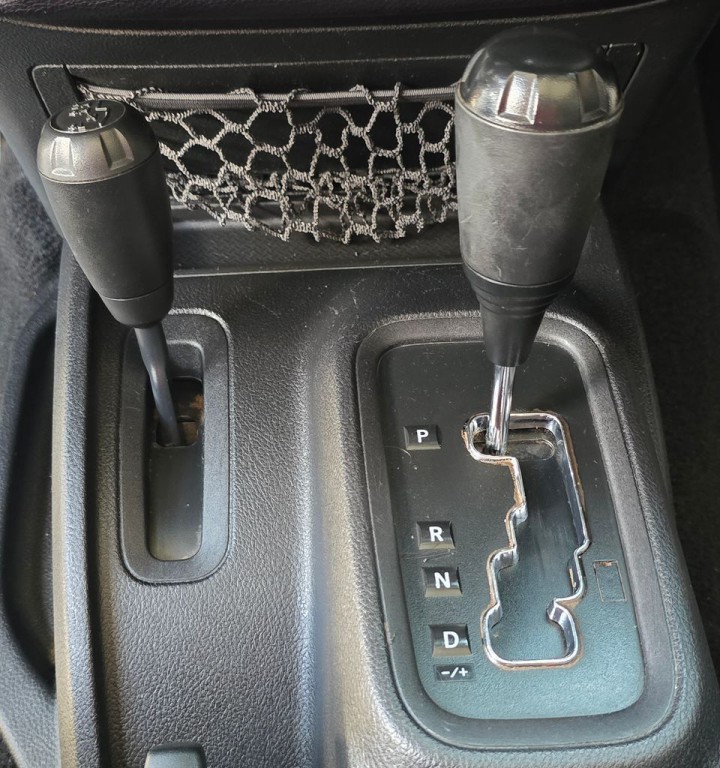 2015 Jeep Wrangler Image 25