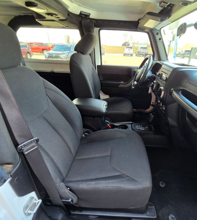 2015 Jeep Wrangler Image 29
