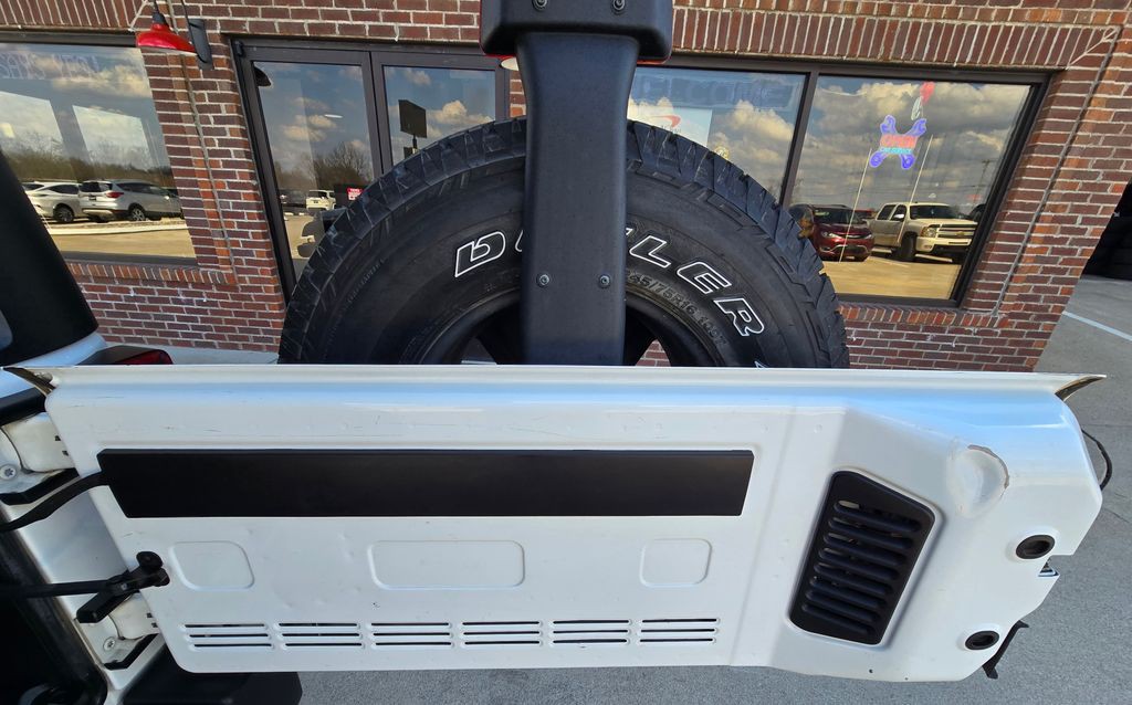 2015 Jeep Wrangler Image 34