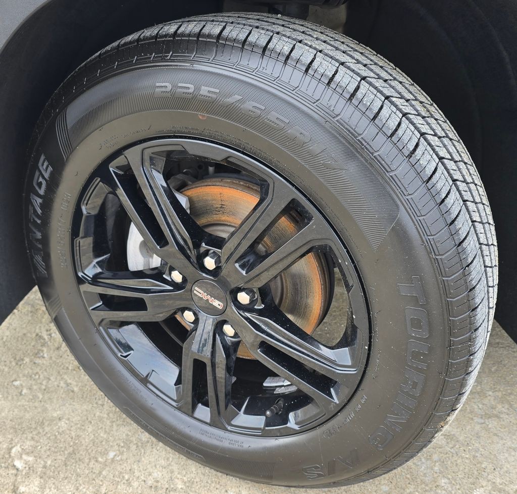 2023 GMC Terrain Image 11