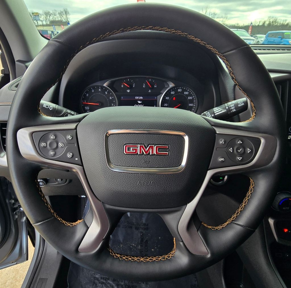 2023 GMC Terrain Image 24