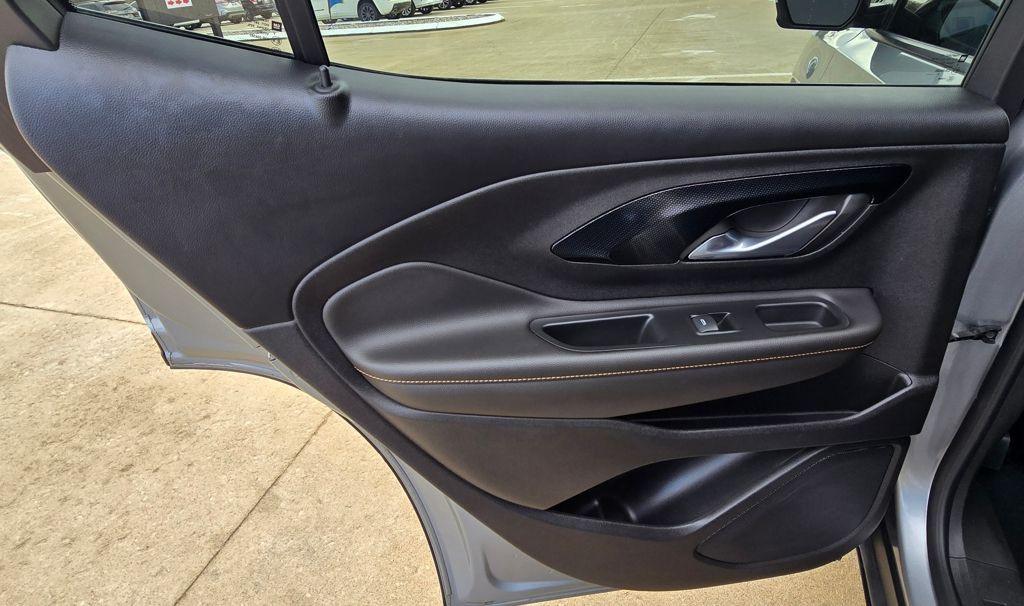 2023 GMC Terrain Image 36