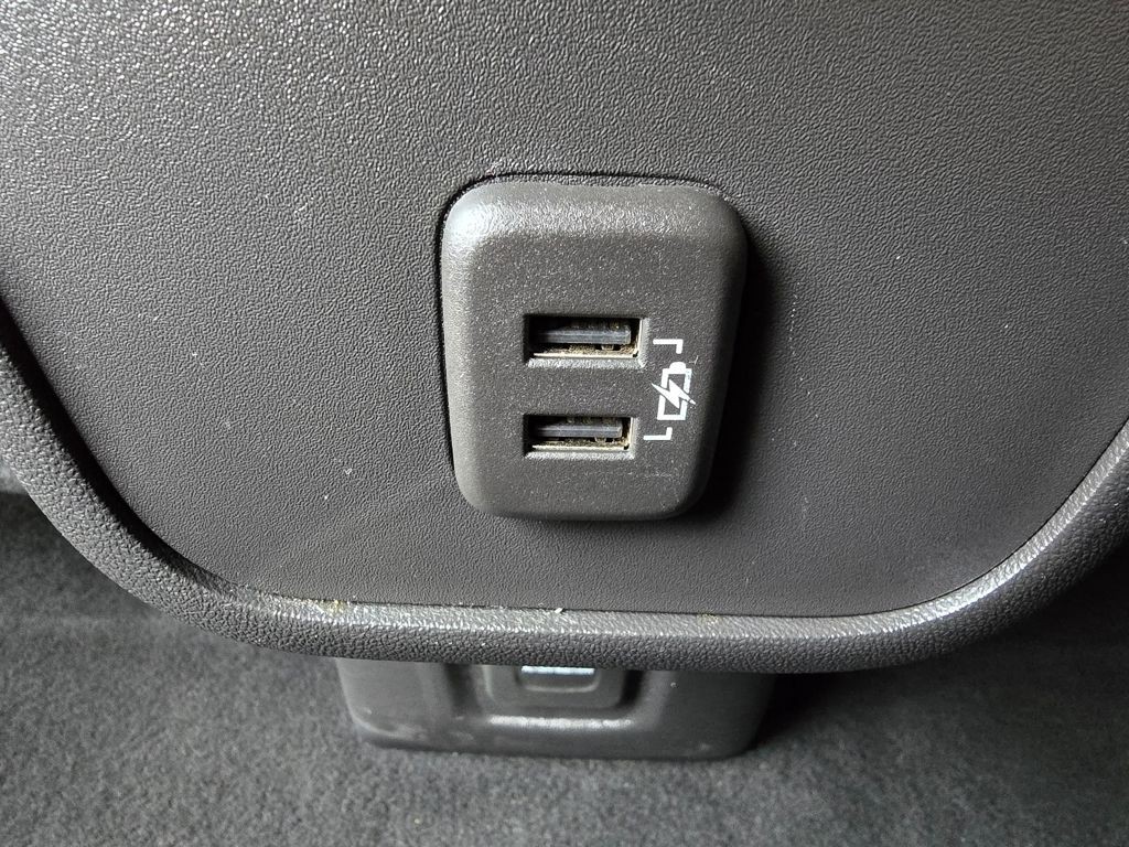 2023 GMC Terrain Image 40