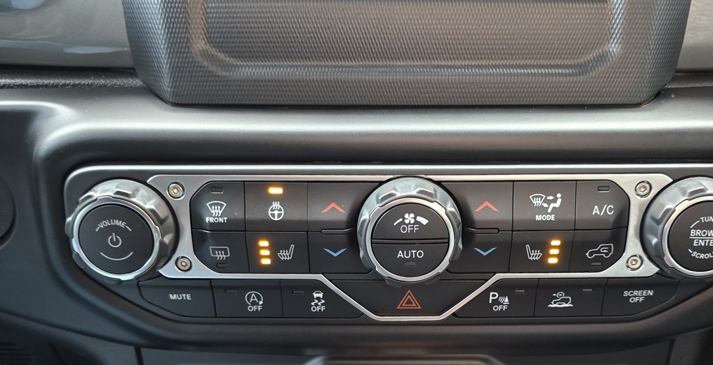 2021 Jeep Wrangler Image 28