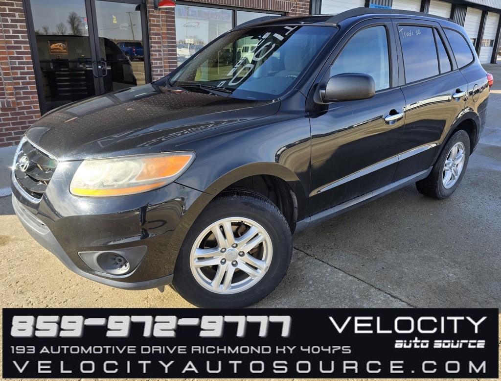 2011 Hyundai Santa Fe Image 1
