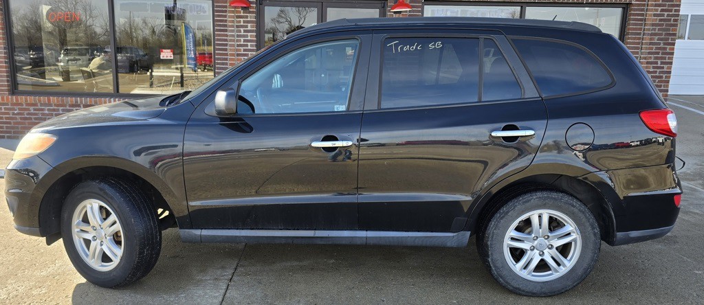 2011 Hyundai Santa Fe Image 2